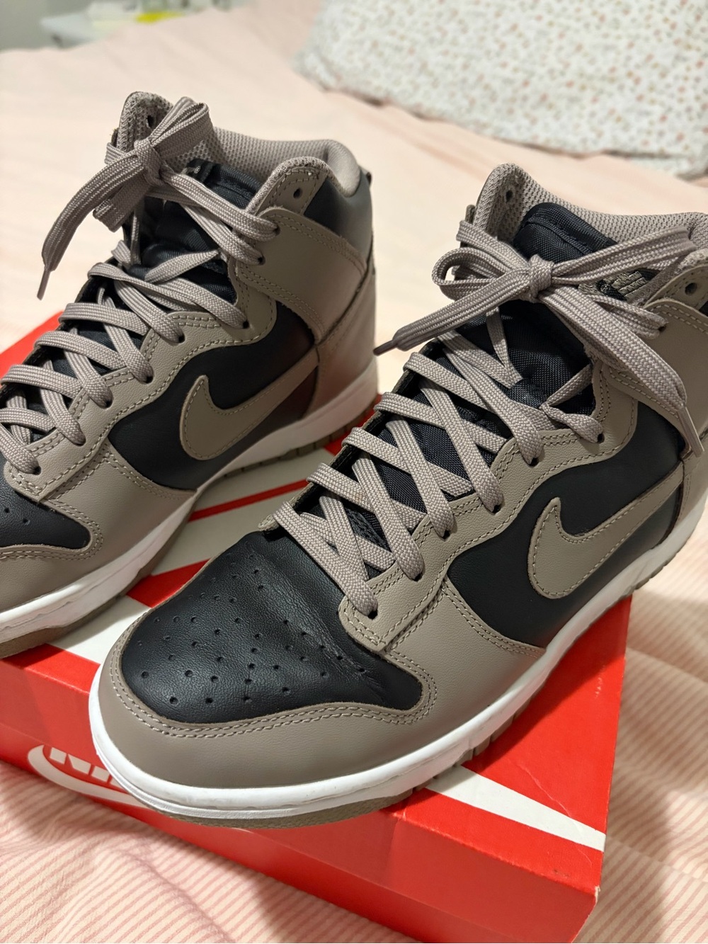 Women’s Nike Dunk High
Moon fossil